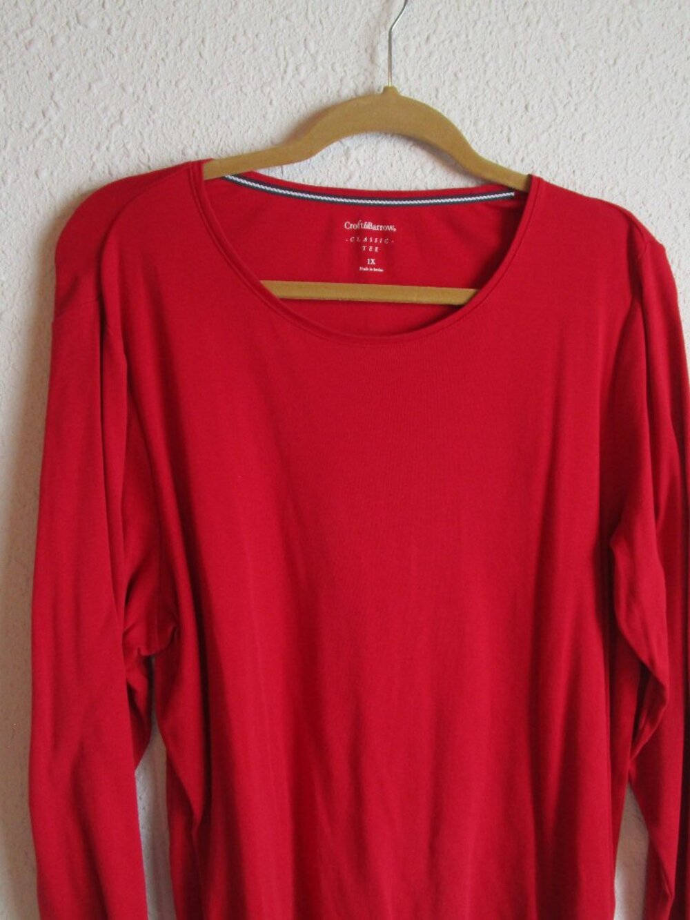 Red round neck LS shirt, Croft& Barrow 1X Classic Tee